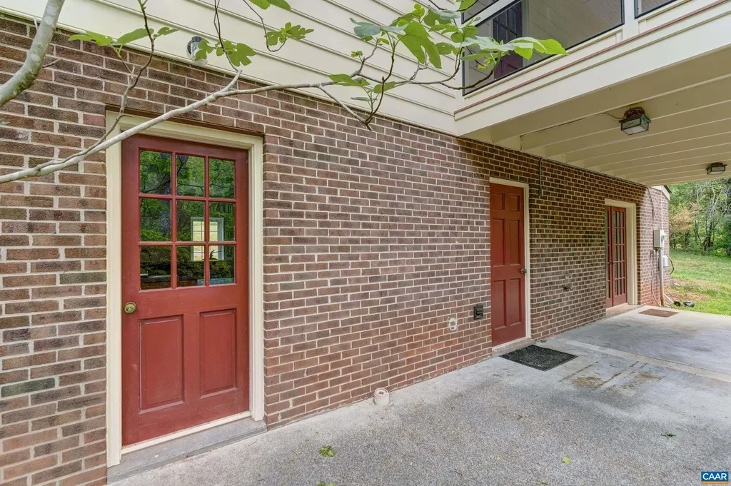 3665 Country Lane Charlottesville VA 22901