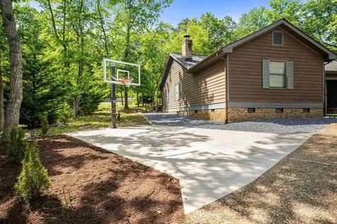 115 Pheasant Road Mcgaheysville VA 22840
