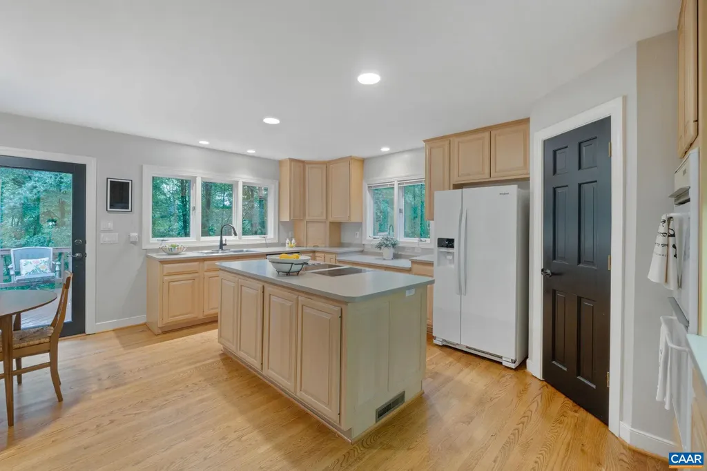 1070 Blackburn Bluff Charlottesville VA 22901