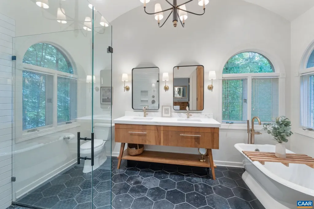 1070 Blackburn Bluff Charlottesville VA 22901