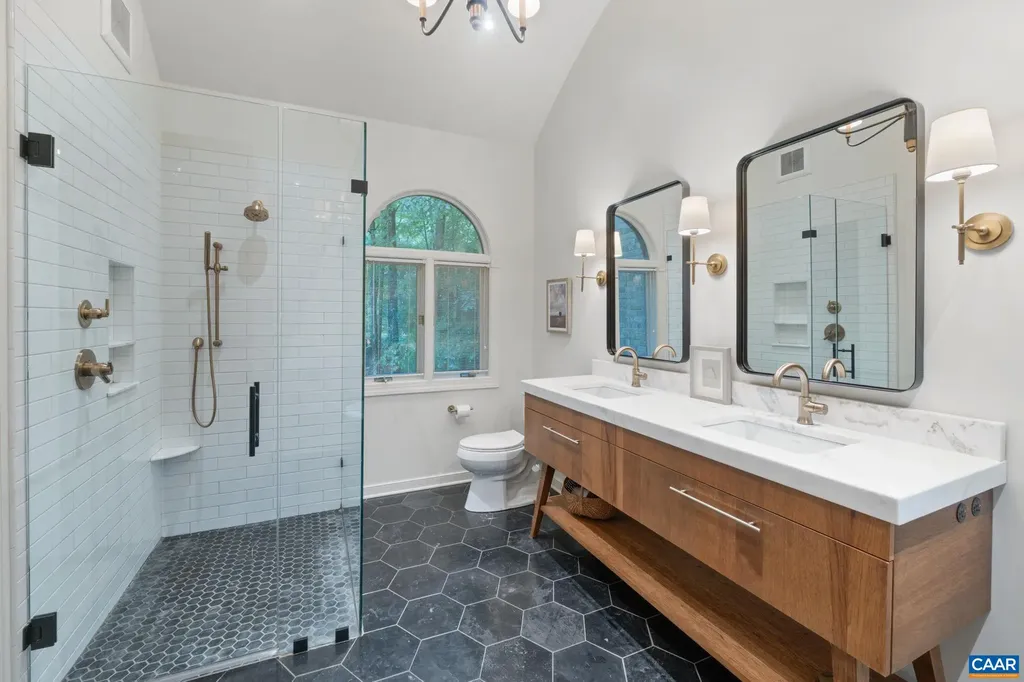 1070 Blackburn Bluff Charlottesville VA 22901