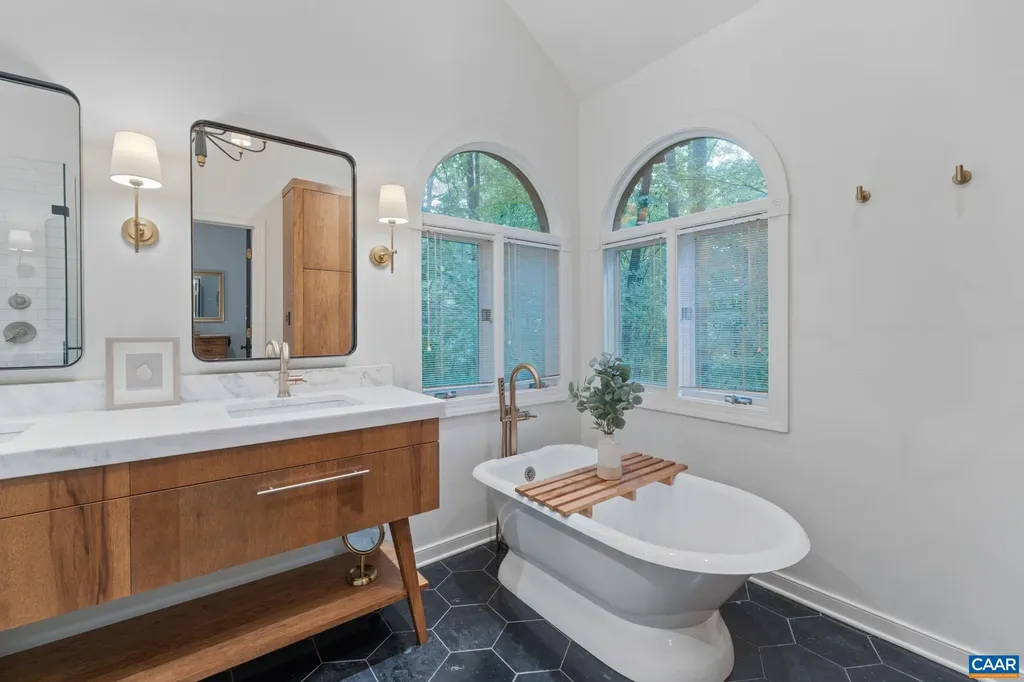 1070 Blackburn Bluff Charlottesville VA 22901