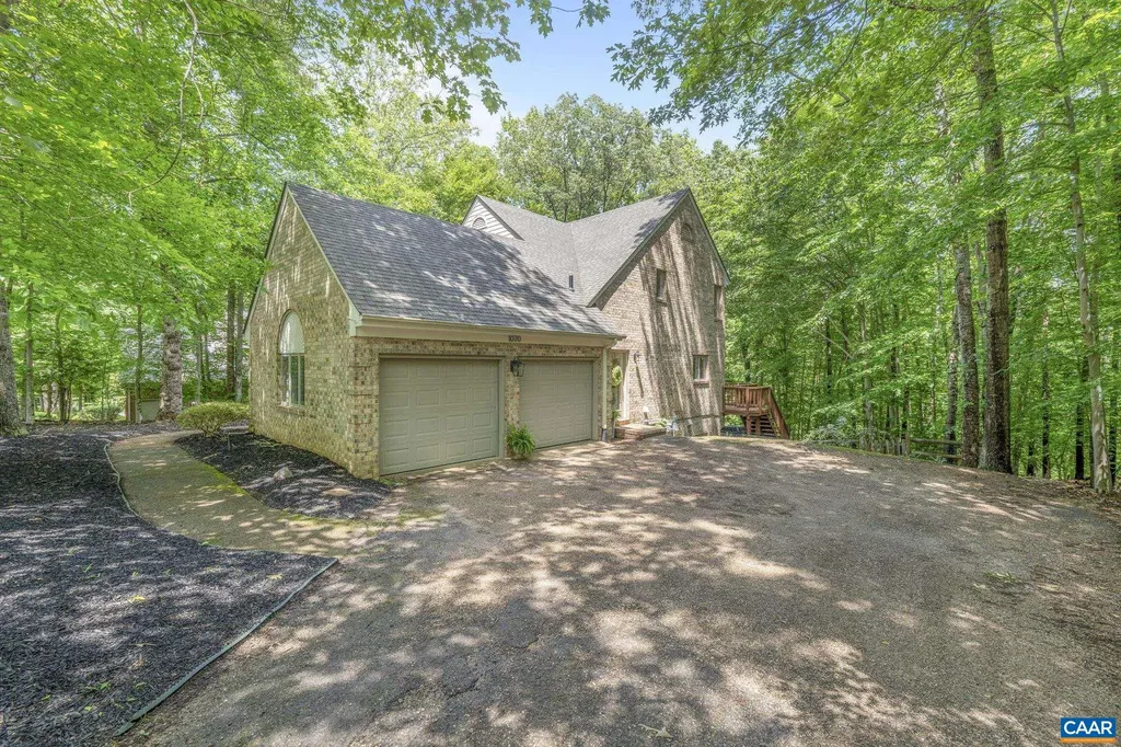 1070 Blackburn Bluff Charlottesville VA 22901