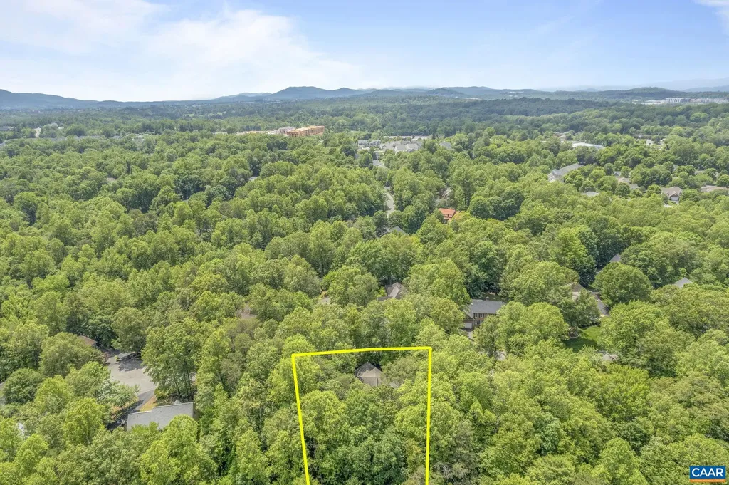 1070 Blackburn Bluff Charlottesville VA 22901