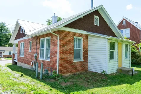 126 Park Boulevard Staunton VA 24401
