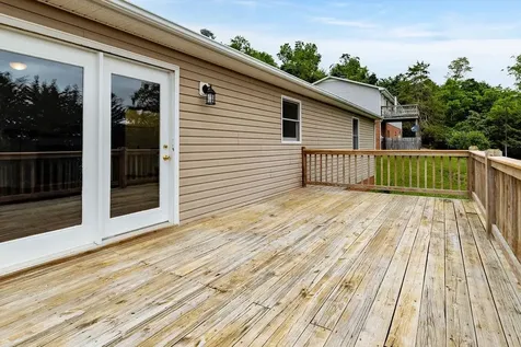 163 Valley View Avenue Mount Sidney VA 24467