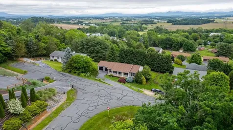 163 Valley View Avenue Mount Sidney VA 24467