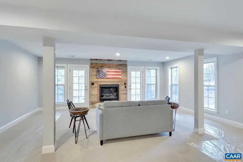 925 Marsh Lane Charlottesville VA 22903