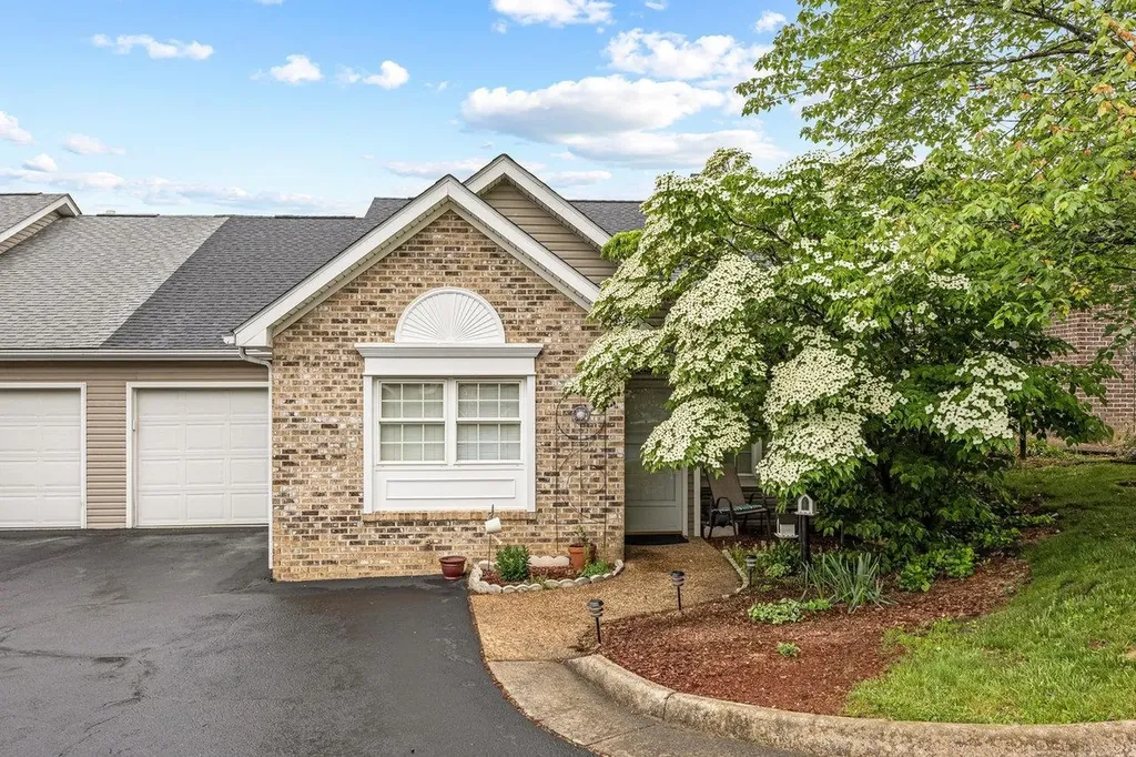 127 Emerald Drive Harrisonburg VA 22801