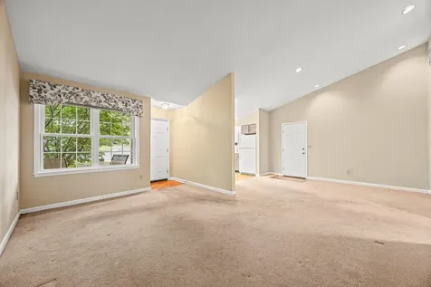 127 Emerald Drive Harrisonburg VA 22801
