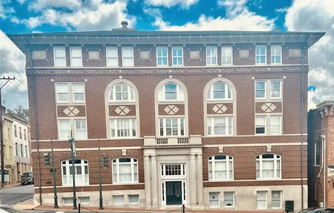 41 Augusta Street N Staunton VA 24401