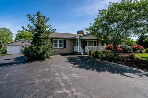 404 3rd Street Grottoes VA 24441