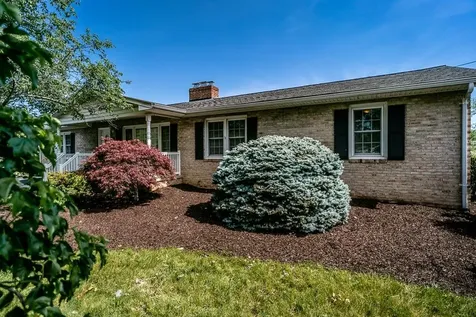 404 3rd Street Grottoes VA 24441
