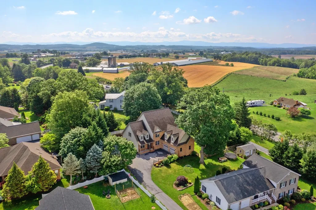 109 Leavel Court Bridgewater VA 22812