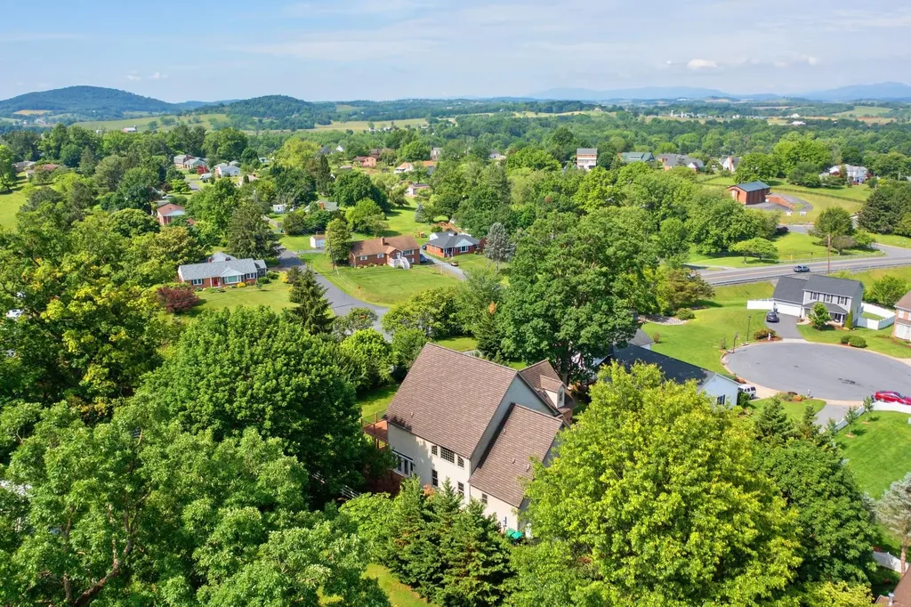 109 Leavel Court Bridgewater VA 22812