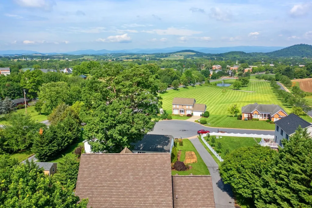 109 Leavel Court Bridgewater VA 22812