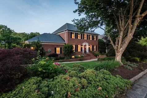 225 Divot Drive Harrisonburg VA 22802