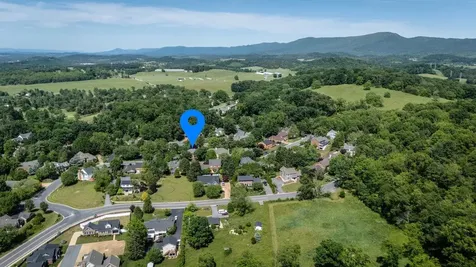 225 Divot Drive Harrisonburg VA 22802