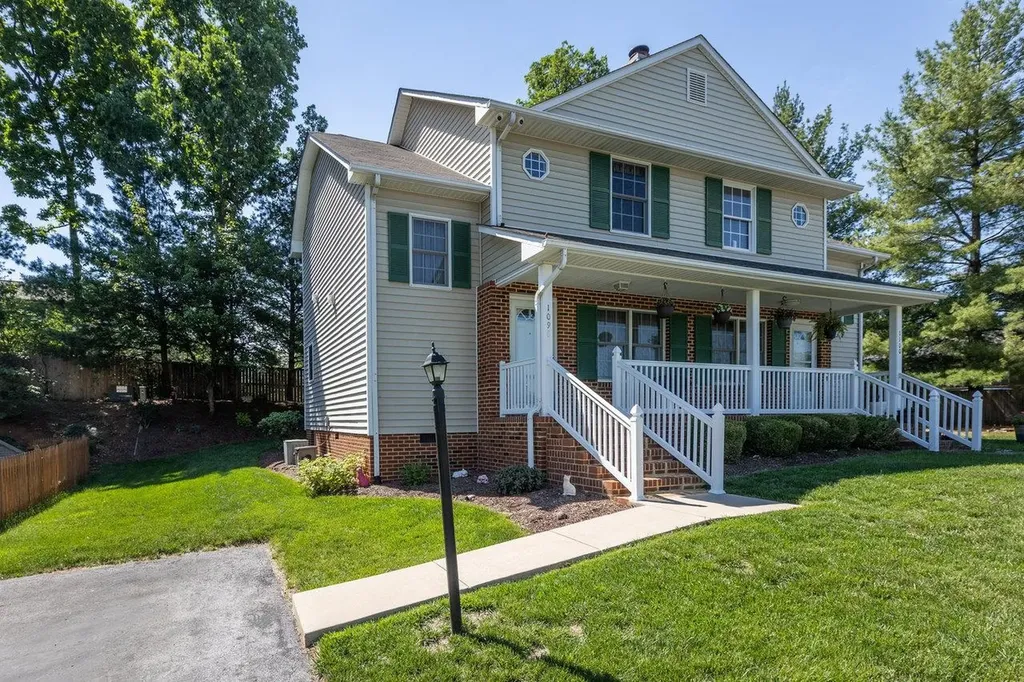 1098 Robin Hood Court Rockingham VA 22801