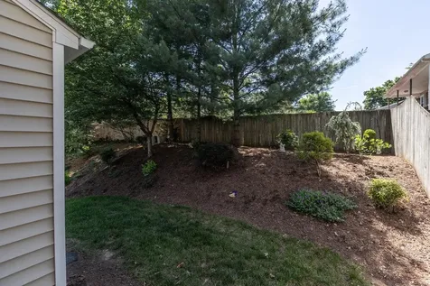 1098 Robin Hood Court Rockingham VA 22801