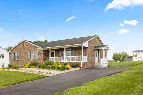 5 Granary Road Verona VA 24482
