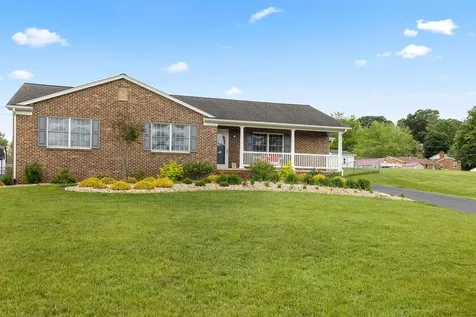 5 Granary Road Verona VA 24482