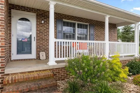 5 Granary Road Verona VA 24482