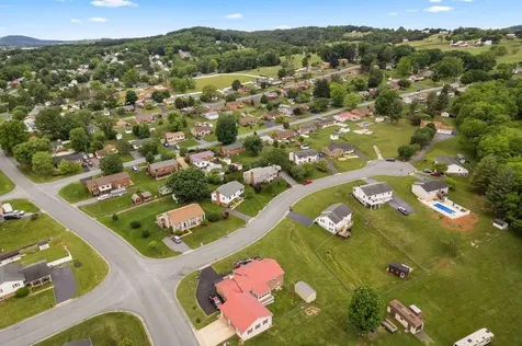 5 Granary Road Verona VA 24482