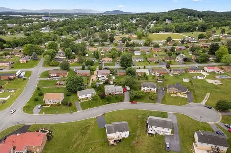 5 Granary Road Verona VA 24482
