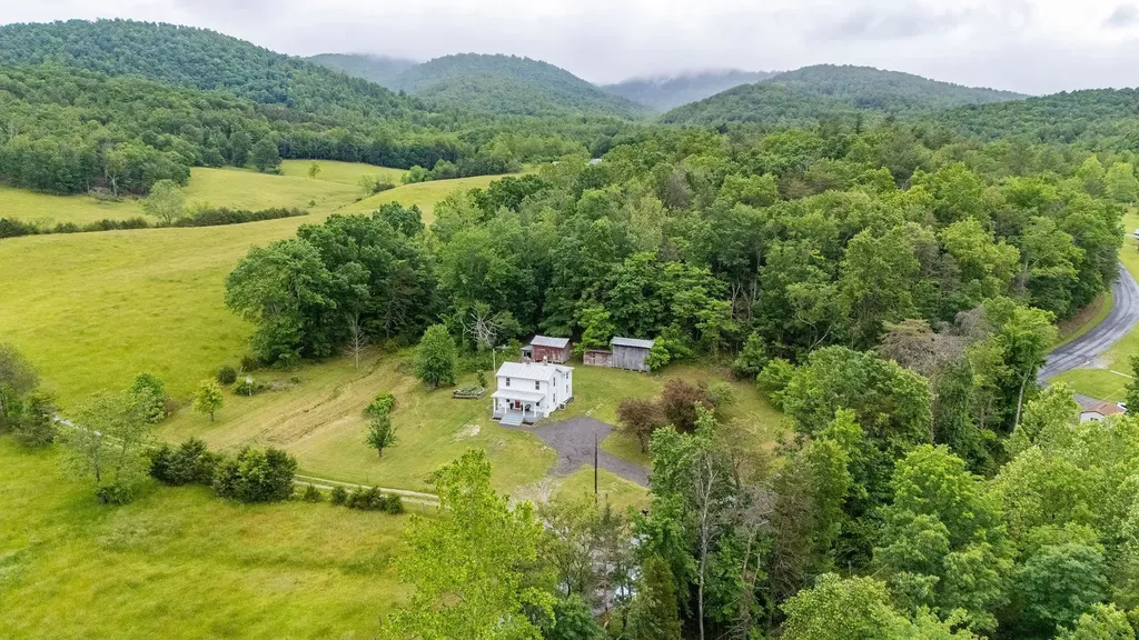 1702 Mill Lane Elkton VA 22827