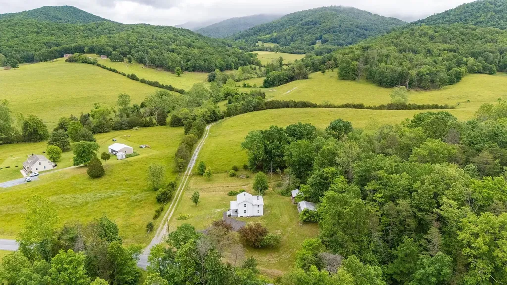 1702 Mill Lane Elkton VA 22827