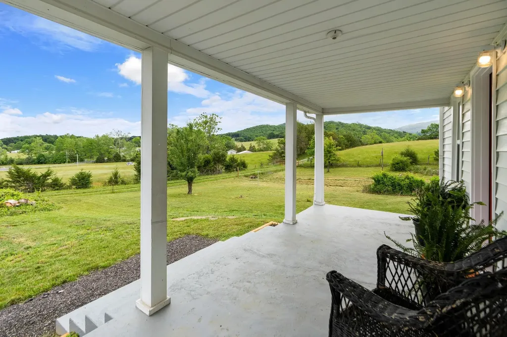 1702 Mill Lane Elkton VA 22827