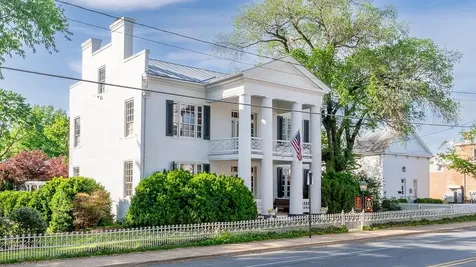 111 Main Street S Bridgewater VA 22812