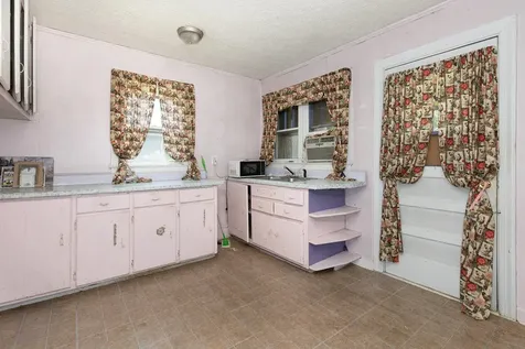 711 Eighth Street Shenandoah VA 22849