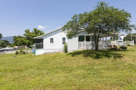 711 Eighth Street Shenandoah VA 22849