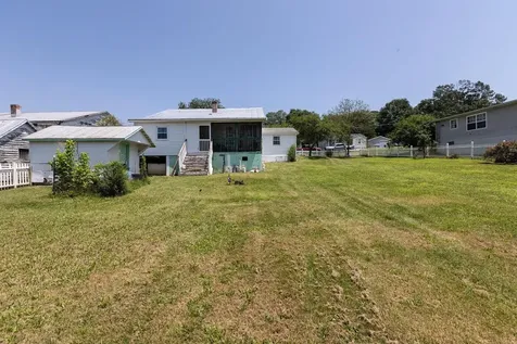 711 Eighth Street Shenandoah VA 22849
