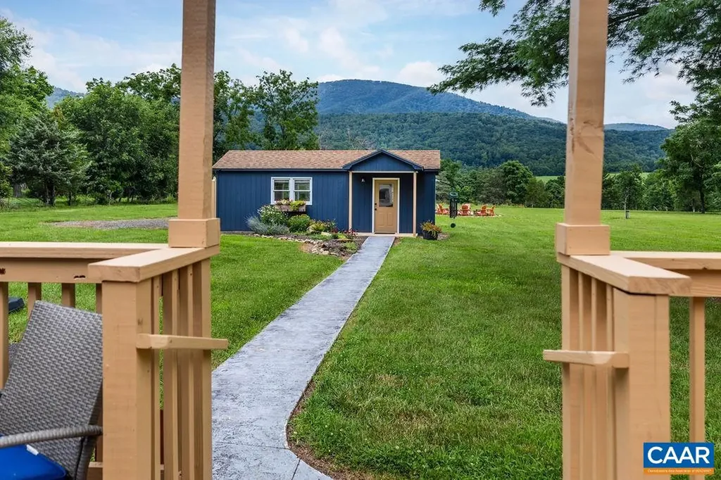 954 Beech Grove Road Roseland VA 22967