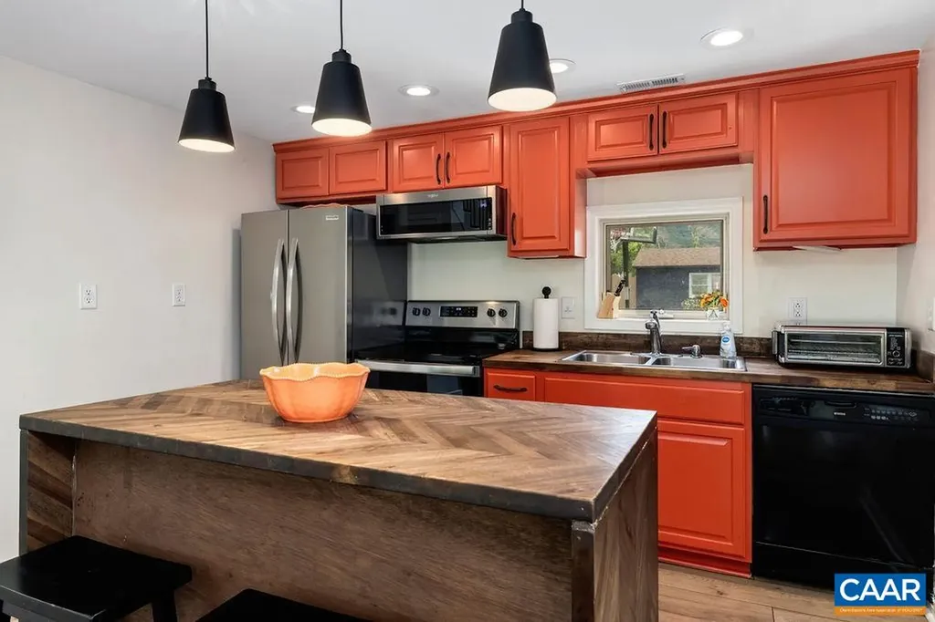 954 Beech Grove Road Roseland VA 22967