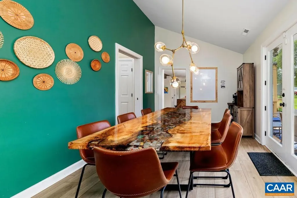 954 Beech Grove Road Roseland VA 22967