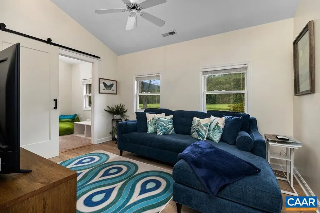 954 Beech Grove Road Roseland VA 22967