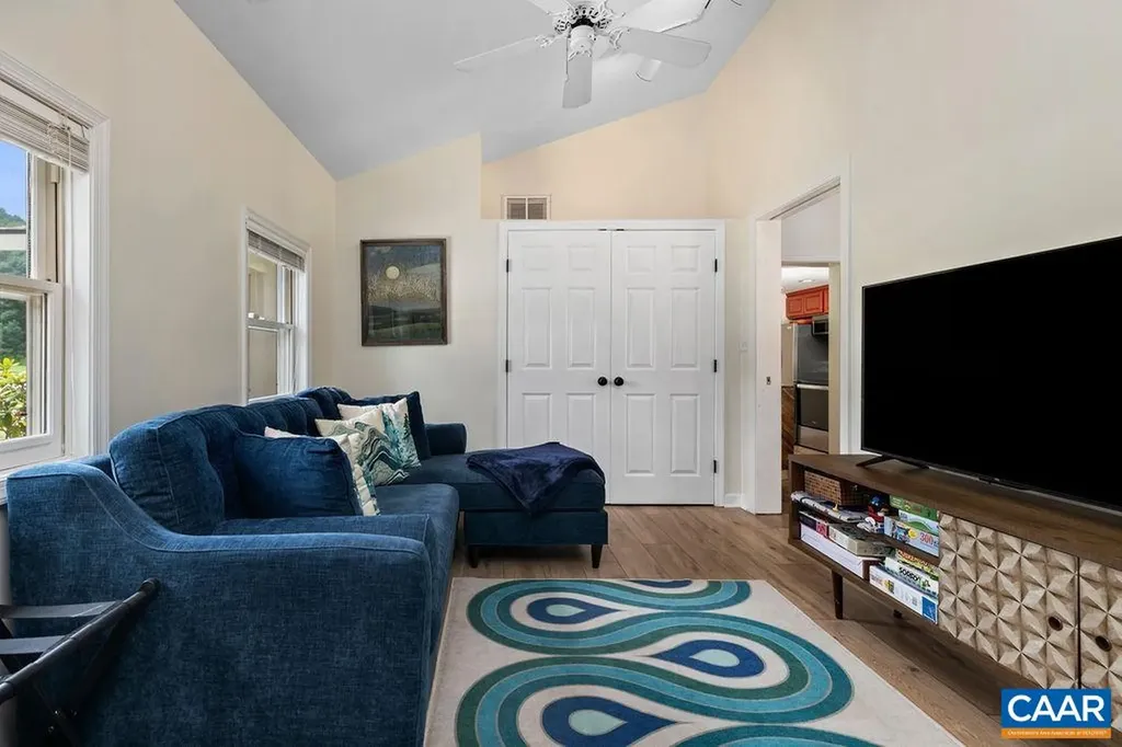 954 Beech Grove Road Roseland VA 22967