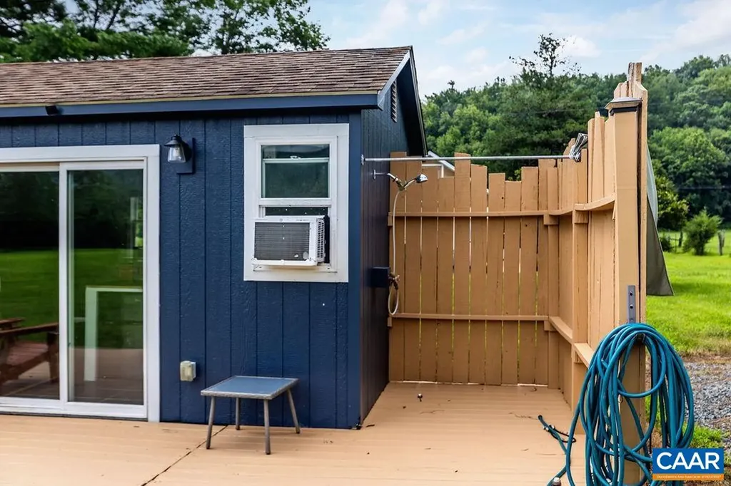 954 Beech Grove Road Roseland VA 22967