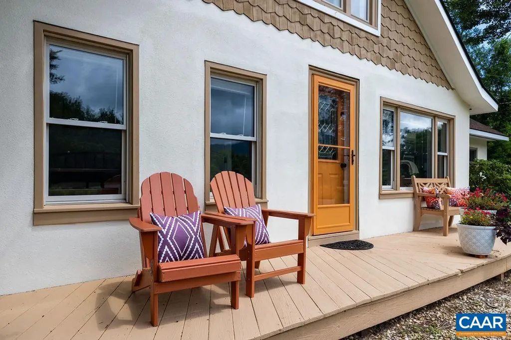 954 Beech Grove Road Roseland VA 22967