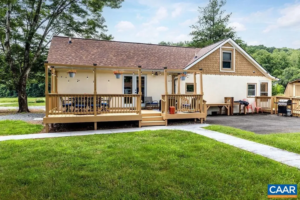 954 Beech Grove Road Roseland VA 22967