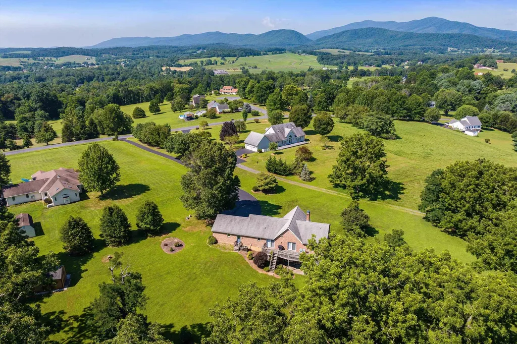 116 Taliaferro Drive Churchville VA 24421