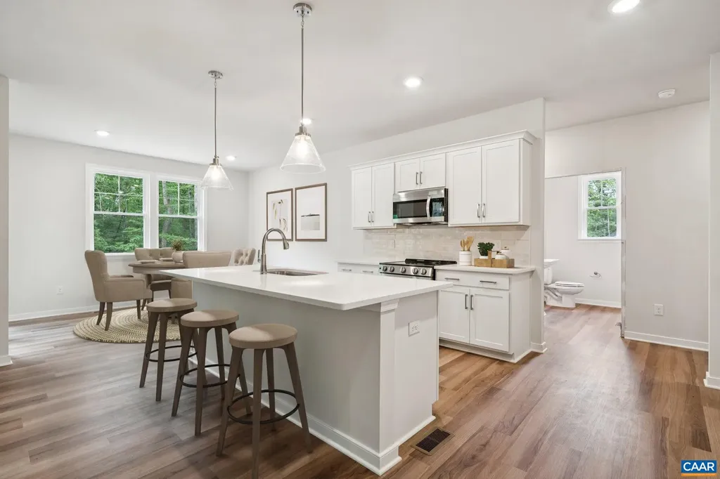 465 Glenmore Lane Keswick VA 22947