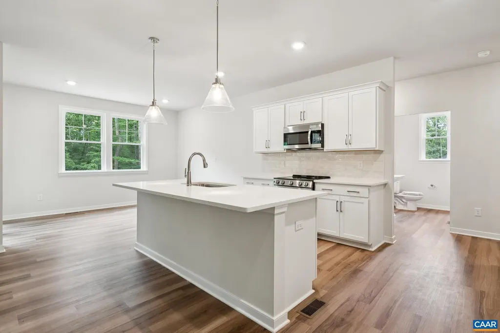 465 Glenmore Lane Keswick VA 22947