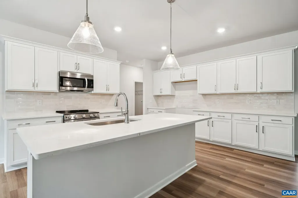 465 Glenmore Lane Keswick VA 22947