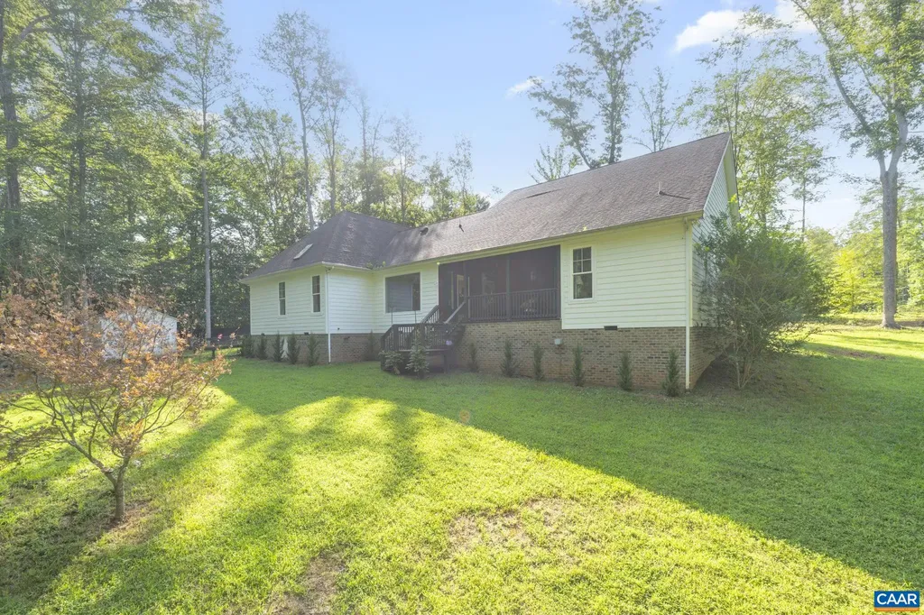242 Bowlers Mill Lane Gordonsville VA 22942