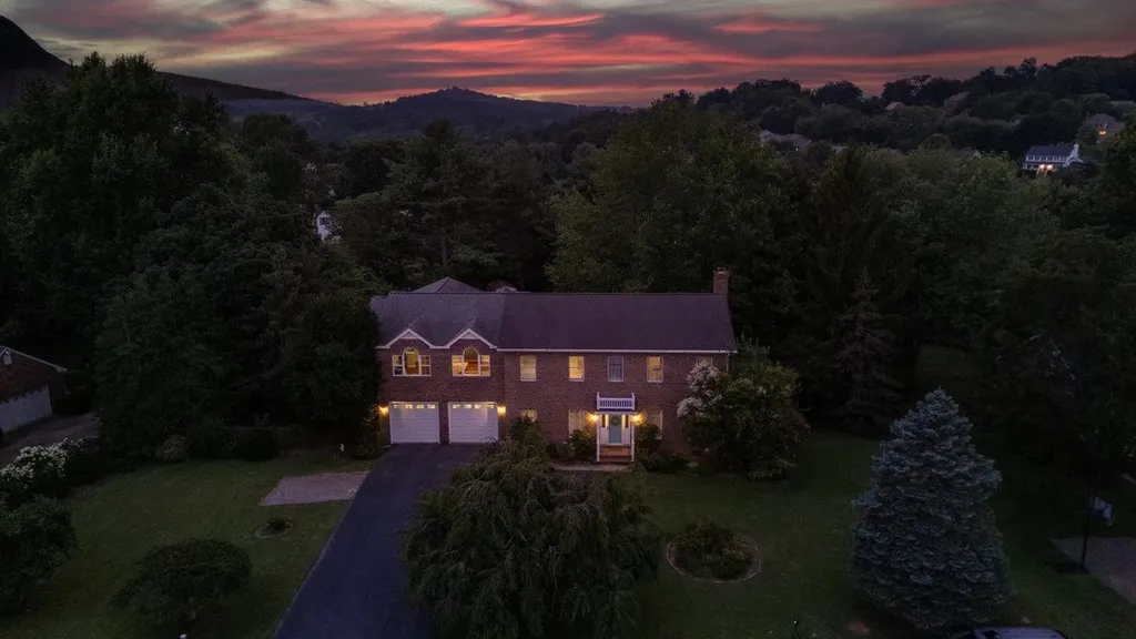 3237 Arrowhead Road Rockingham VA 22801